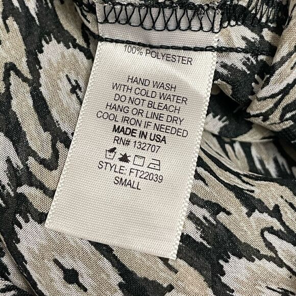 Nabee Black, Cream & White Designed Sheer Racerback Tank Top (Size: Small) - Picture 7 of 11